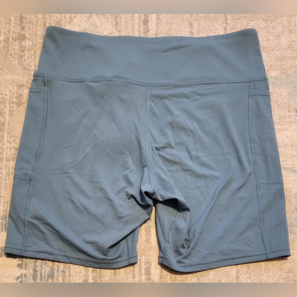 Women's Patagonia Maipo Shorts. Blue. Size XL. NWT - Picture 2 of 7